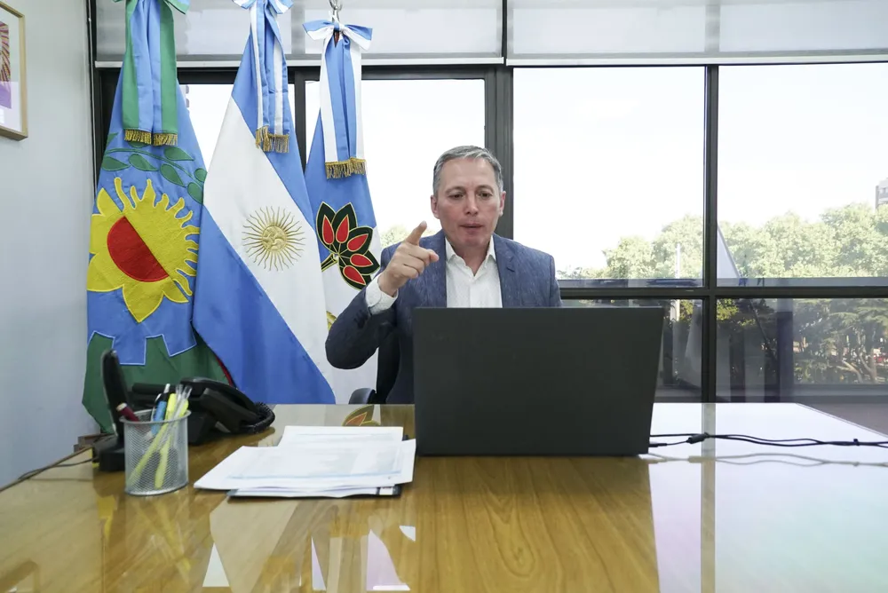 multimedia.normal.ab10d5858aec09d2.Z3JheSAoMSkgKDEpX25vcm1hbC53ZWJw