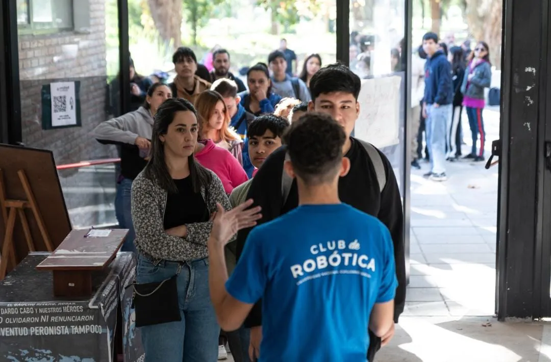 7ef9dce6-185d-4c61-b13a-bd78250e0f46